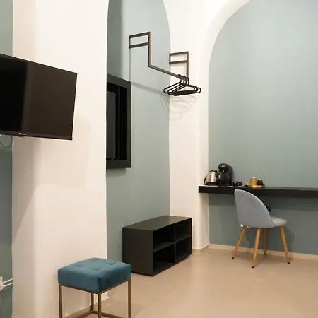 La Regina Del Duomo Centro Guest house